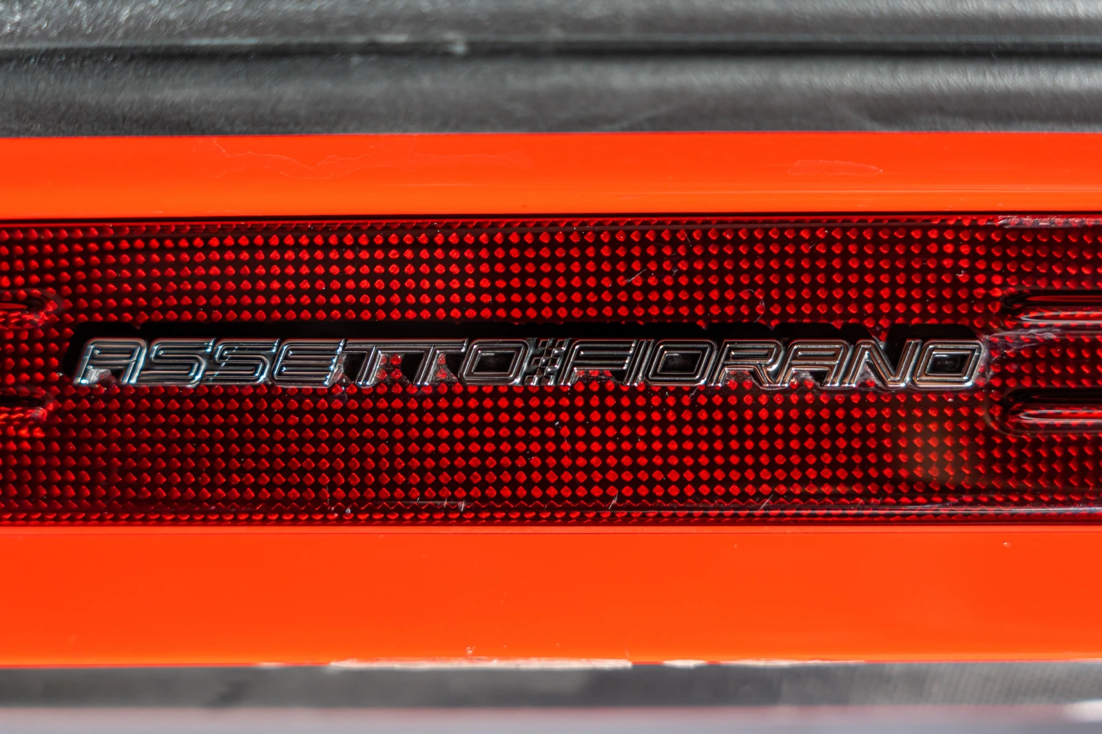 Ferrari SF 90 Spider - RED Carbon/Assetto Fiorano/, снимка 7 - Автомобили и джипове - 54167153