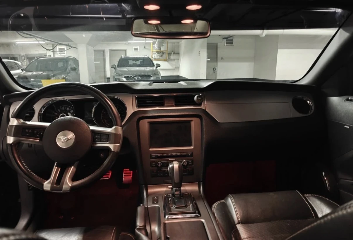 Ford Mustang GT 5.0 * НАВИ * АВТОМАТИК * ПОДГРЕВ * CARFAX * , снимка 9 - Автомобили и джипове - 54191052