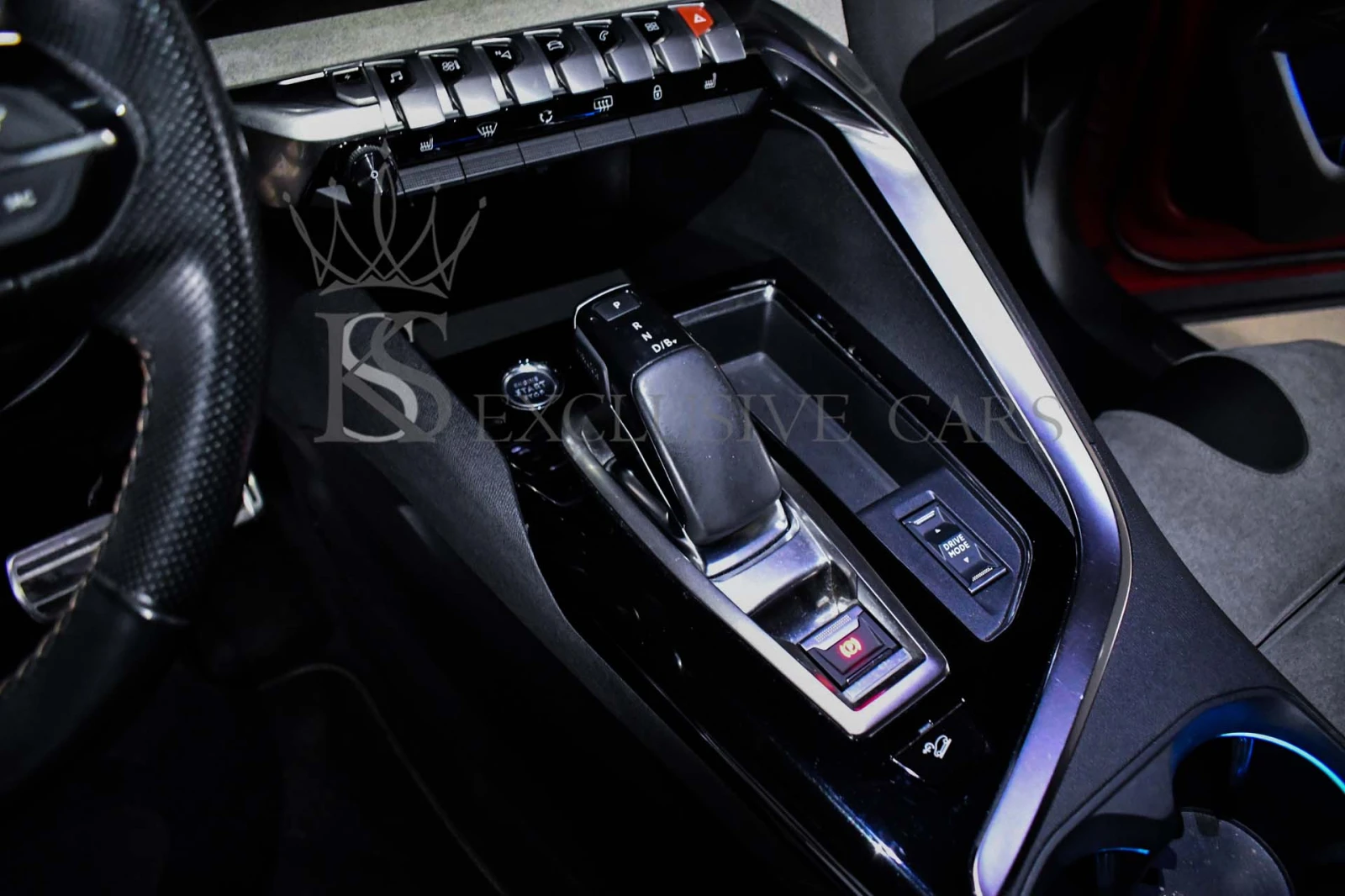 Peugeot 3008 1.6 PLUG-IN-HYBRID* GT-LINE* 4WD* PANO* 360* , снимка 15 - Автомобили и джипове - 54267797