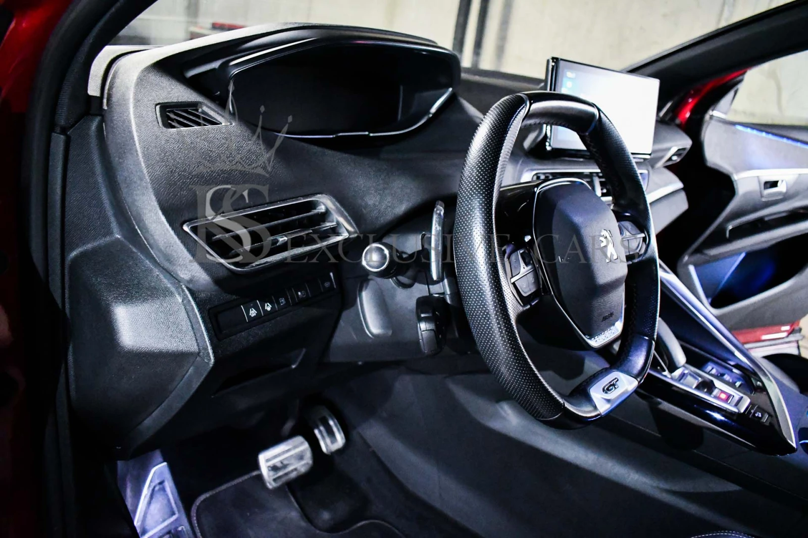 Peugeot 3008 1.6 PLUG-IN-HYBRID* GT-LINE* 4WD* PANO* 360* , снимка 11 - Автомобили и джипове - 54267797