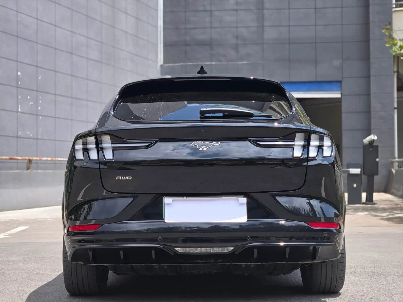 Ford Mustang Mach-E Wind Chaser AWD autogeorge.com, снимка 7 - Автомобили и джипове - 54764320