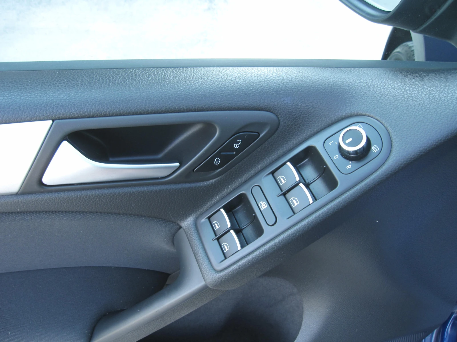 VW Golf HIGHLINE, 2, 0-TDI, Автомат, Navi, снимка 9 - Автомобили и джипове - 55665355