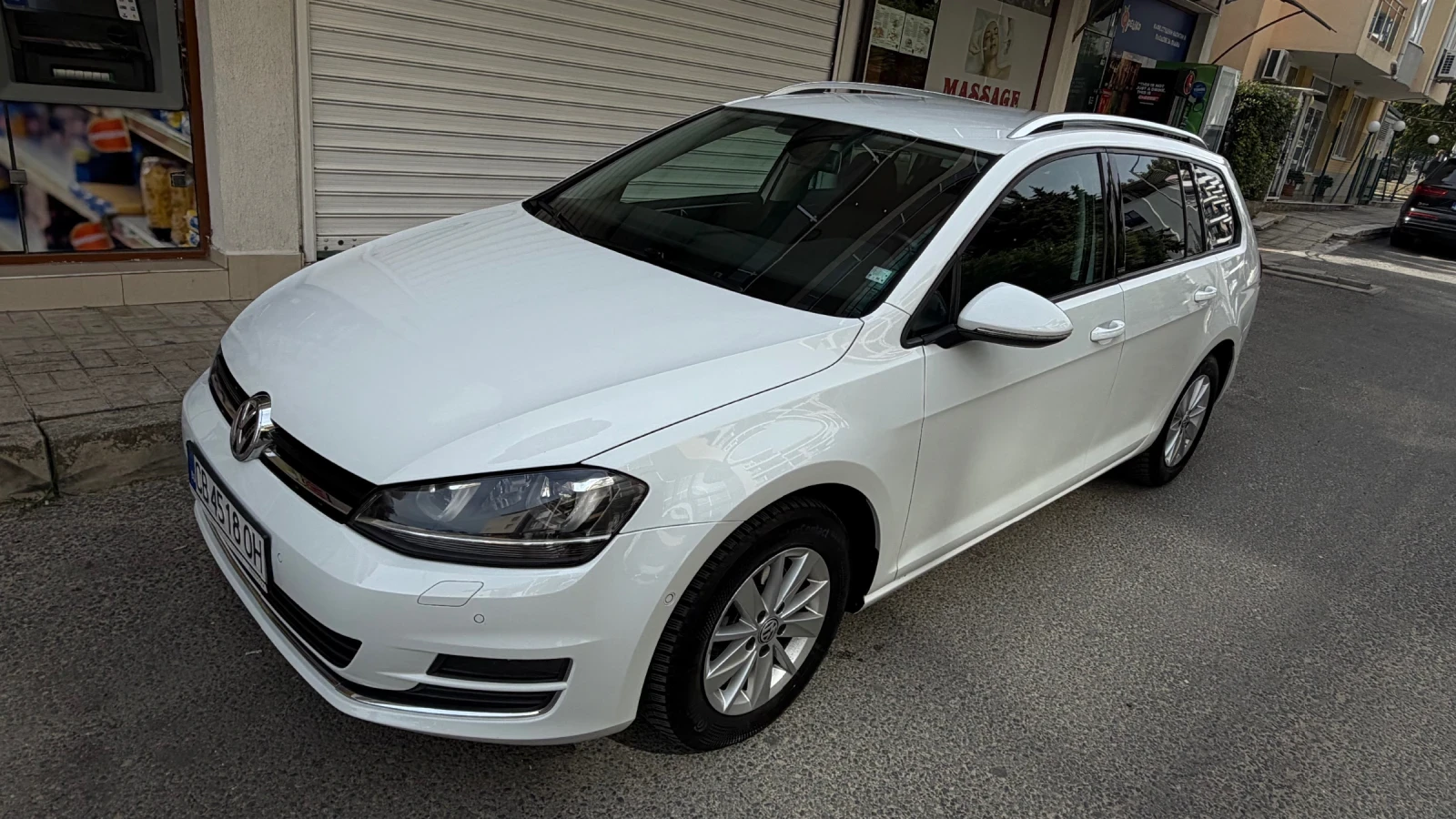 VW Golf Universal , снимка 4 - Автомобили и джипове - 56200056