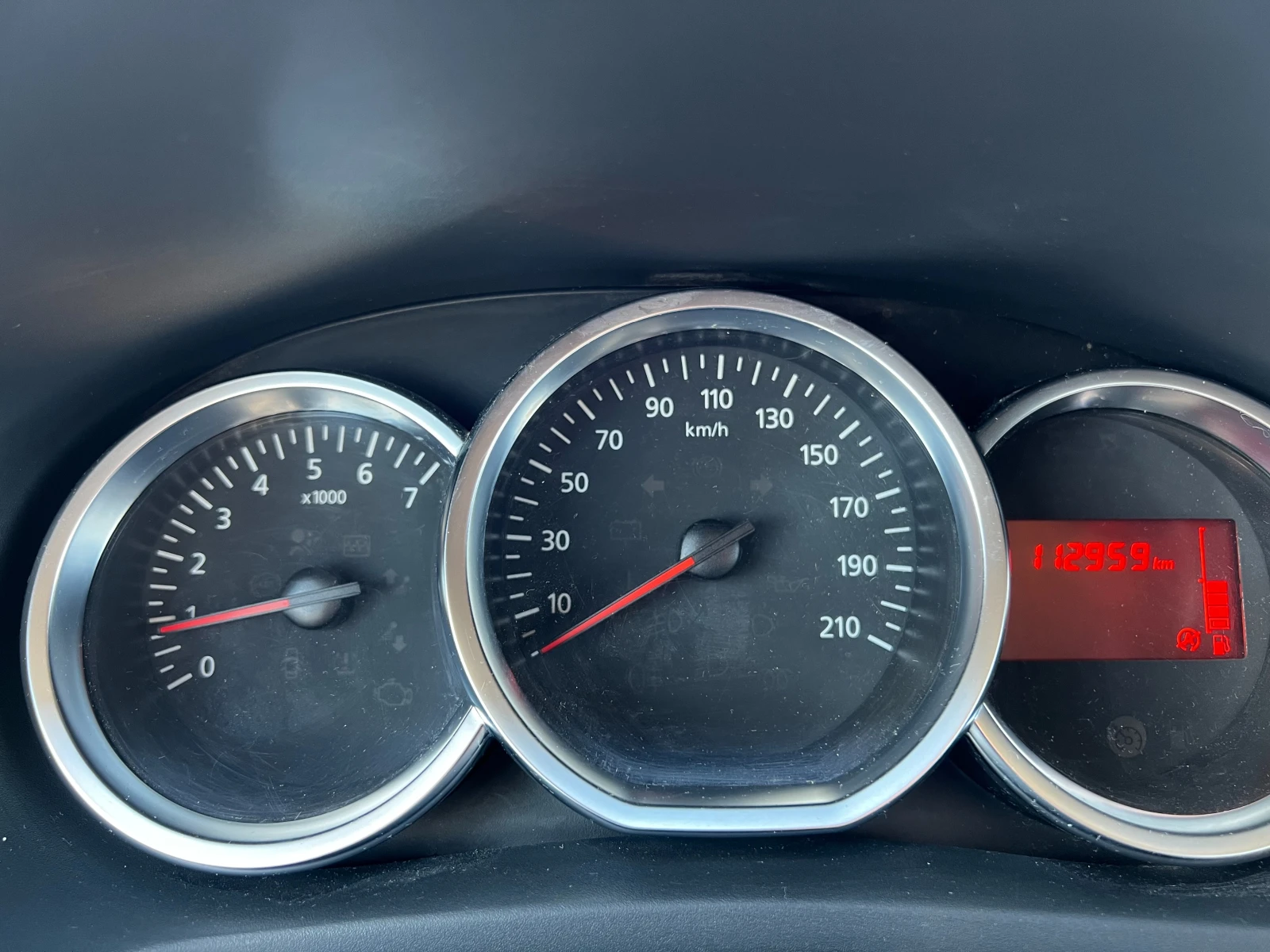 Dacia Sandero Stepway, снимка 9 - Автомобили и джипове - 56583095