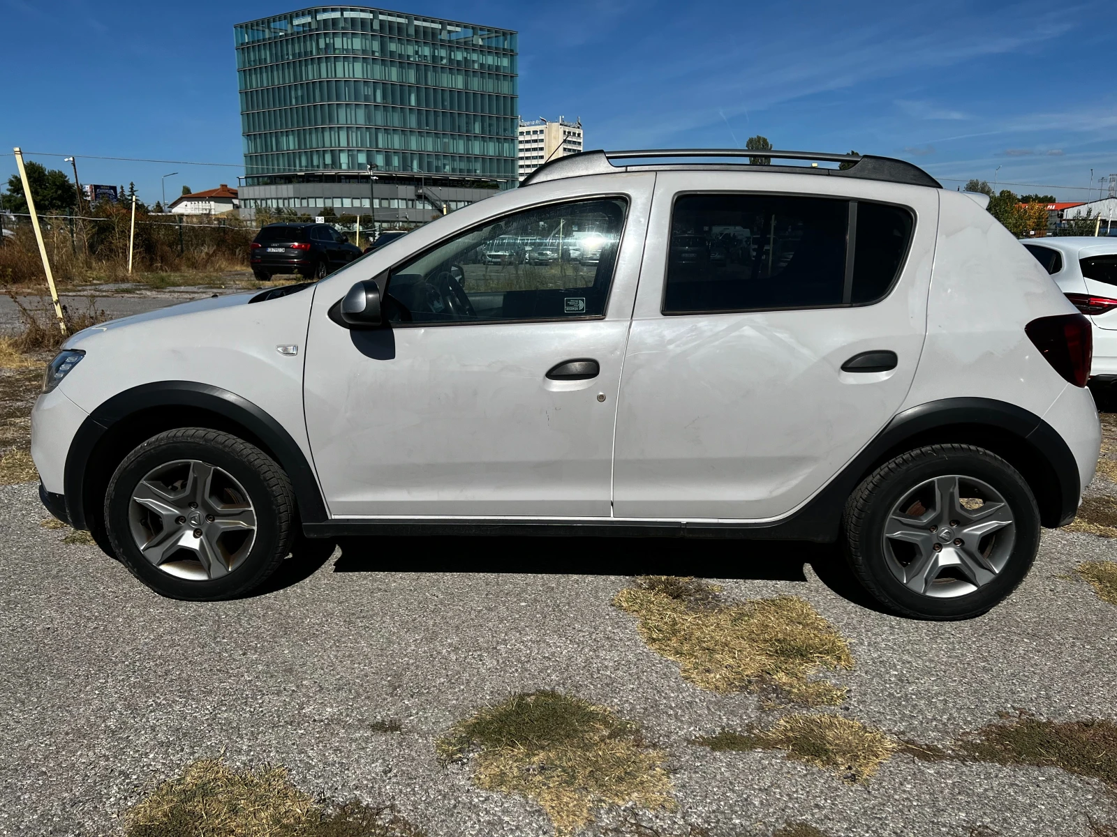 Dacia Sandero Stepway, снимка 5 - Автомобили и джипове - 56583095
