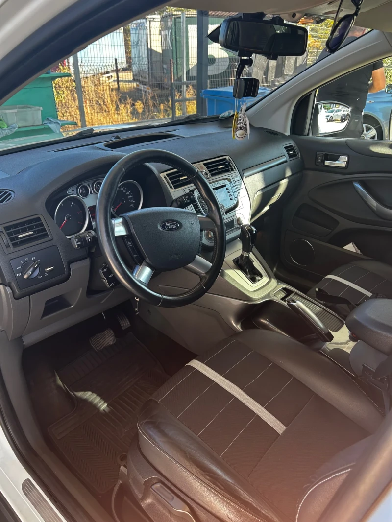 Ford Kuga, снимка 10 - Автомобили и джипове - 47651589