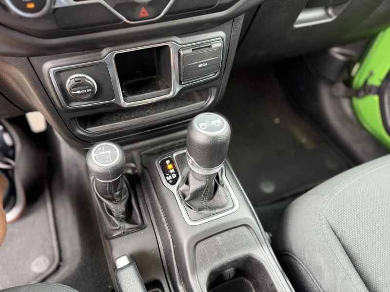 Jeep Wrangler SPORT 2.0l, снимка 13 - Автомобили и джипове - 51190435