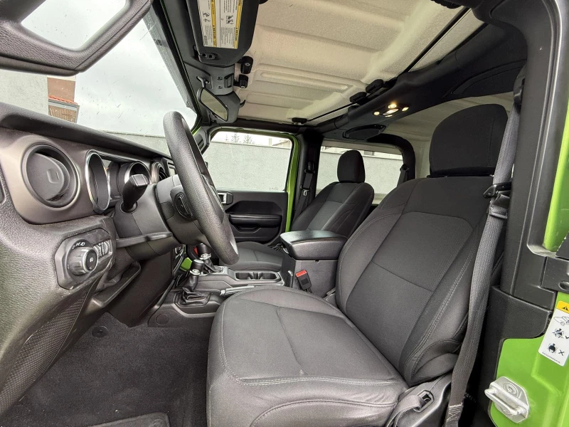 Jeep Wrangler SPORT 2.0l, снимка 9 - Автомобили и джипове - 51190435