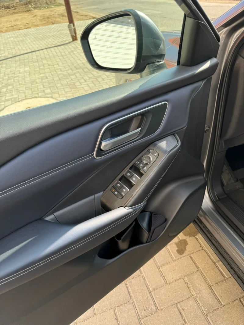 Nissan Qashqai 1.3 DiG-T Tekna, снимка 14 - Автомобили и джипове - 51712749