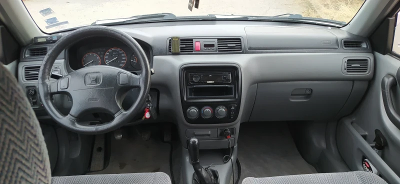 Honda Cr-v 2.0-128кс, снимка 11 - Автомобили и джипове - 51873743