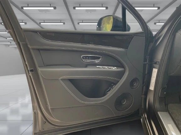Bentley Bentayga S V8 = Styling Specification = Гаранция, снимка 3 - Автомобили и джипове - 56208421