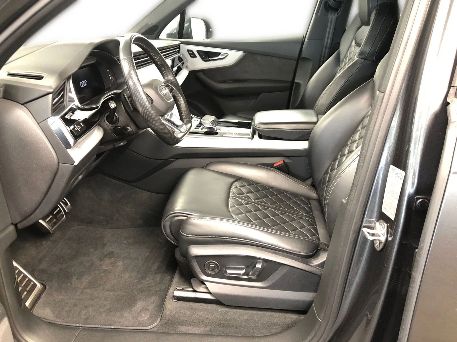 Audi SQ7 TDI/ MATRIX/ S-SEATS/BLACK OPTIC/ HEAD UP/BOSE/22/ - изображение 8