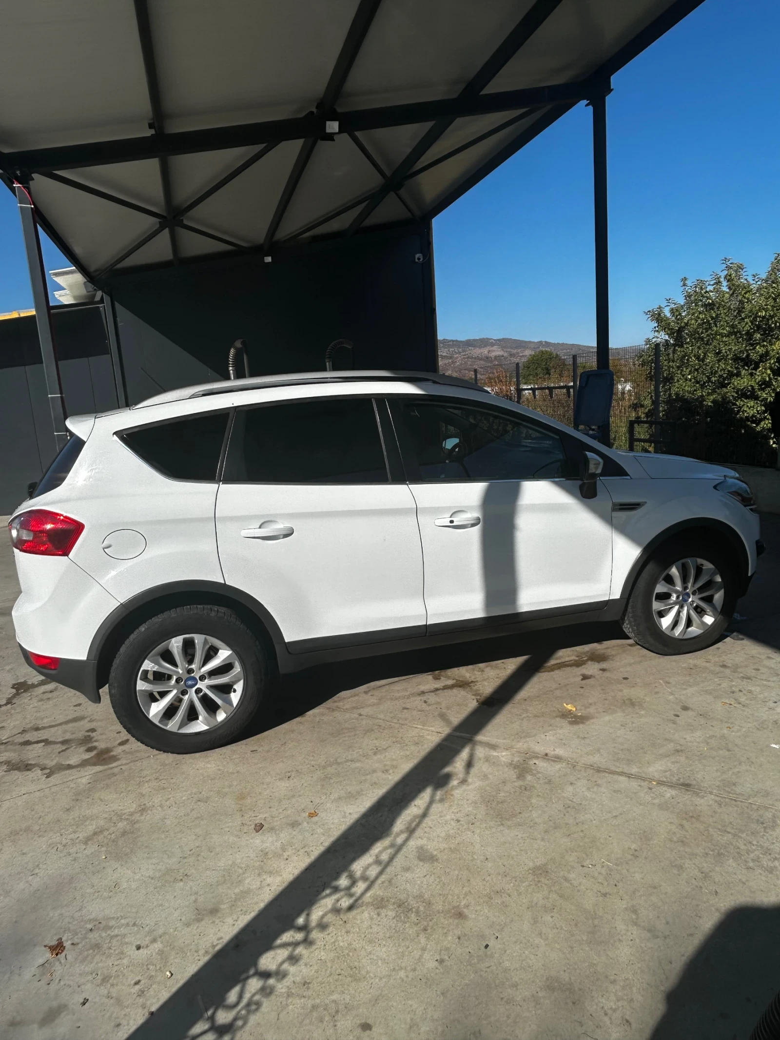 Ford Kuga  - изображение 8