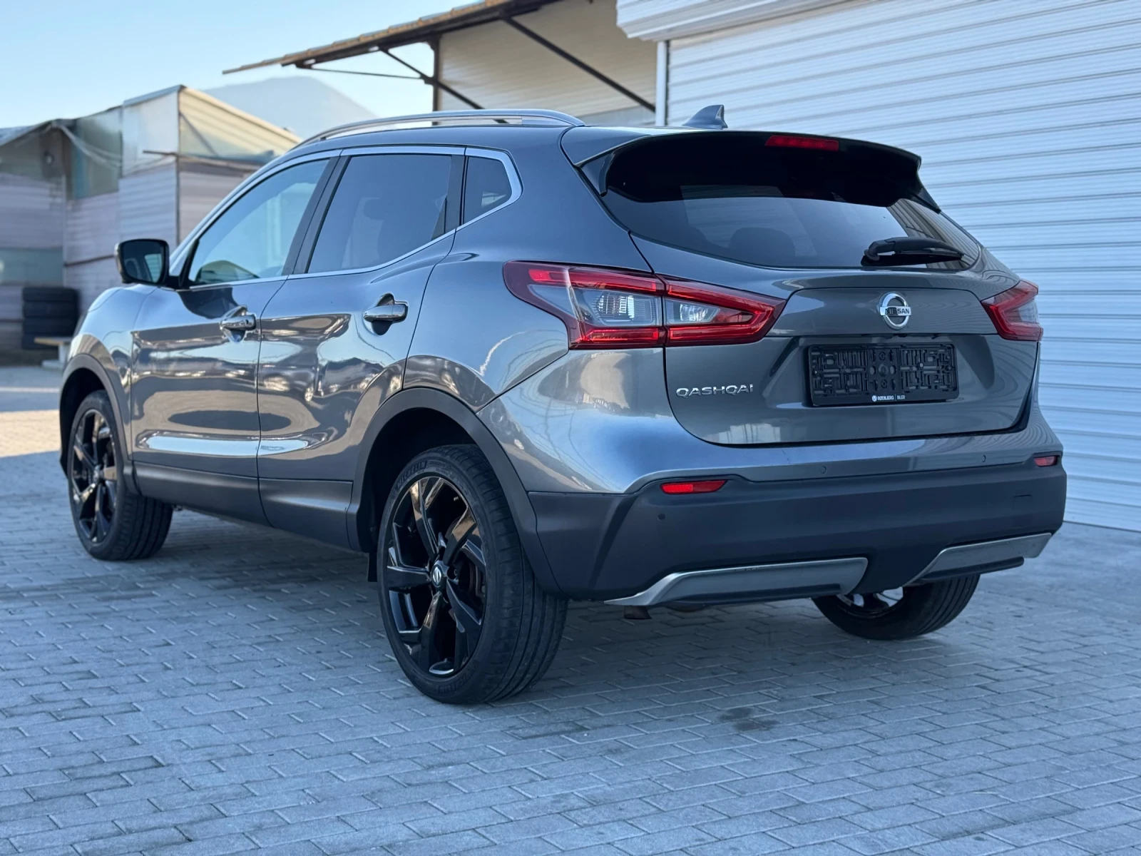 Nissan Qashqai 1.2turbo 115hp/NAVI/PANORAMA/BOSSE/AUTOMATIC/ - изображение 6