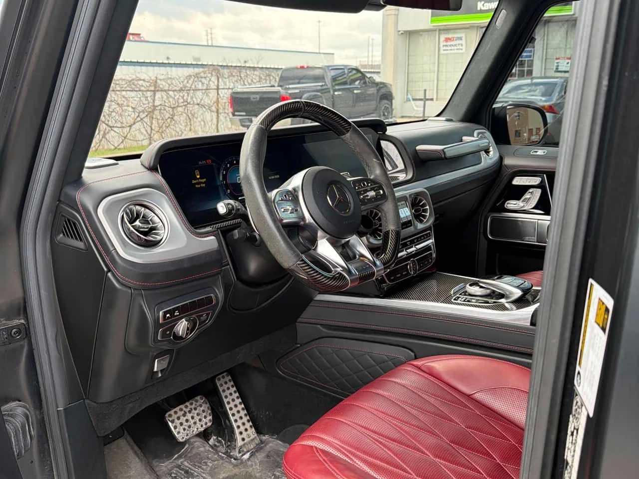 Mercedes-Benz G * AMG 63 * МАСАЖИ * ДИСТРОНИК * АВТОКРЕДИТ, снимка 8 - Автомобили и джипове - 54635580
