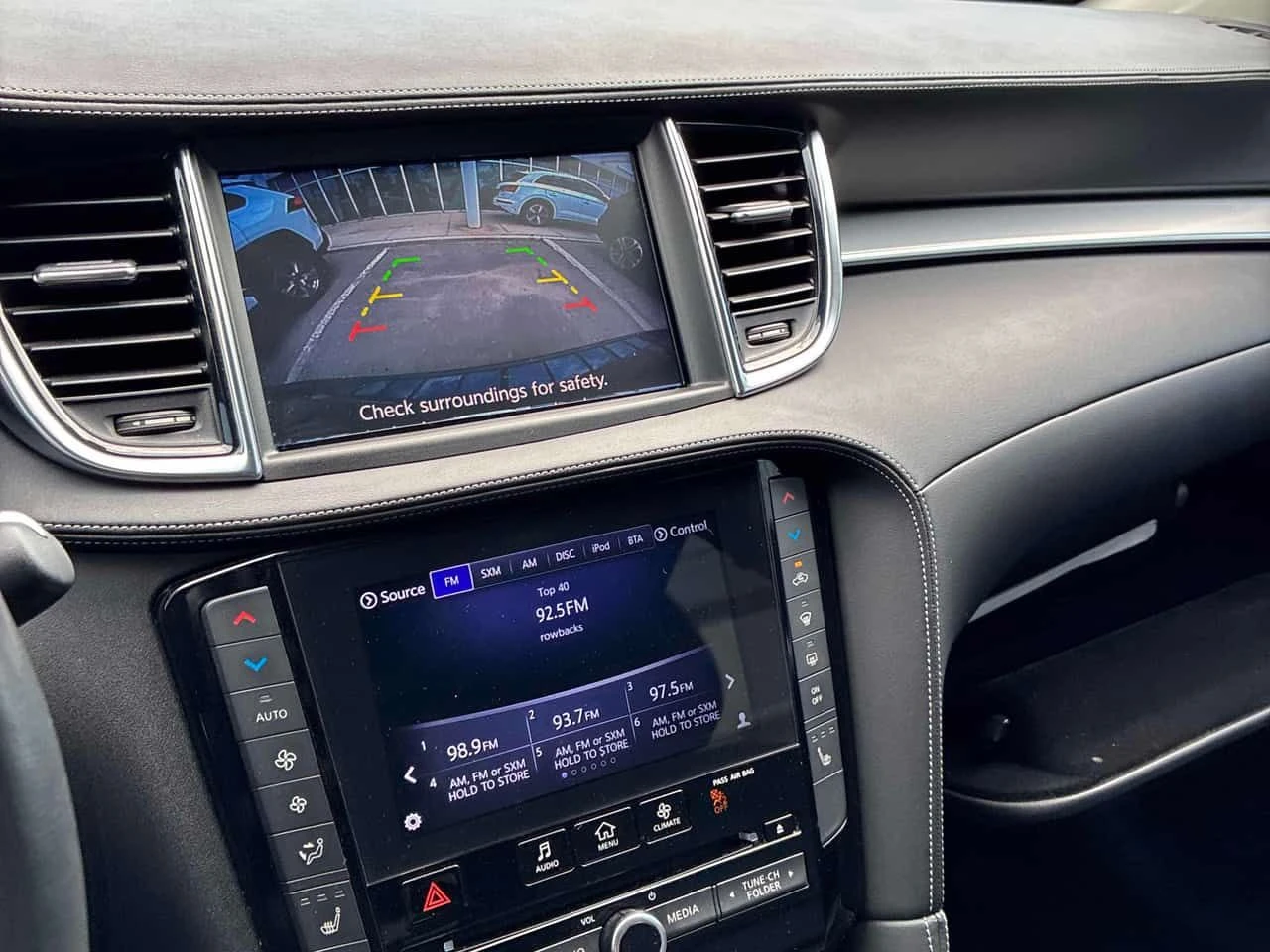 Infiniti QX50 * AWD * CARFAX * ПАНО * KEYLESS * КЛИП НА МОТОРА, снимка 16 - Автомобили и джипове - 54870491