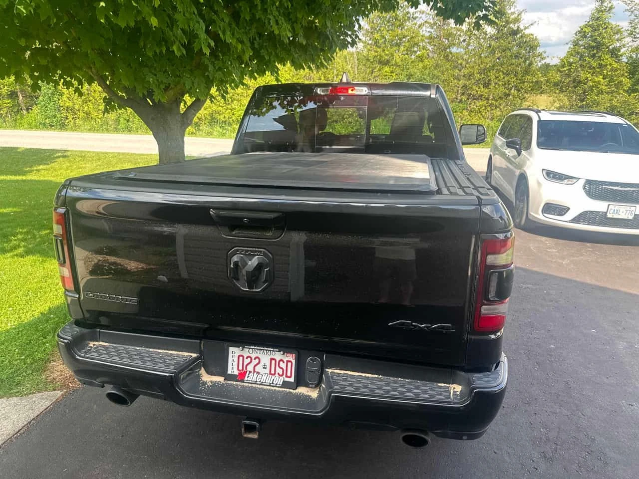 Dodge RAM 1500 * Laramie * CARFAX * ОПЦИЯ ЗА ФИНАНСИРАНЕ , снимка 4 - Автомобили и джипове - 55341967