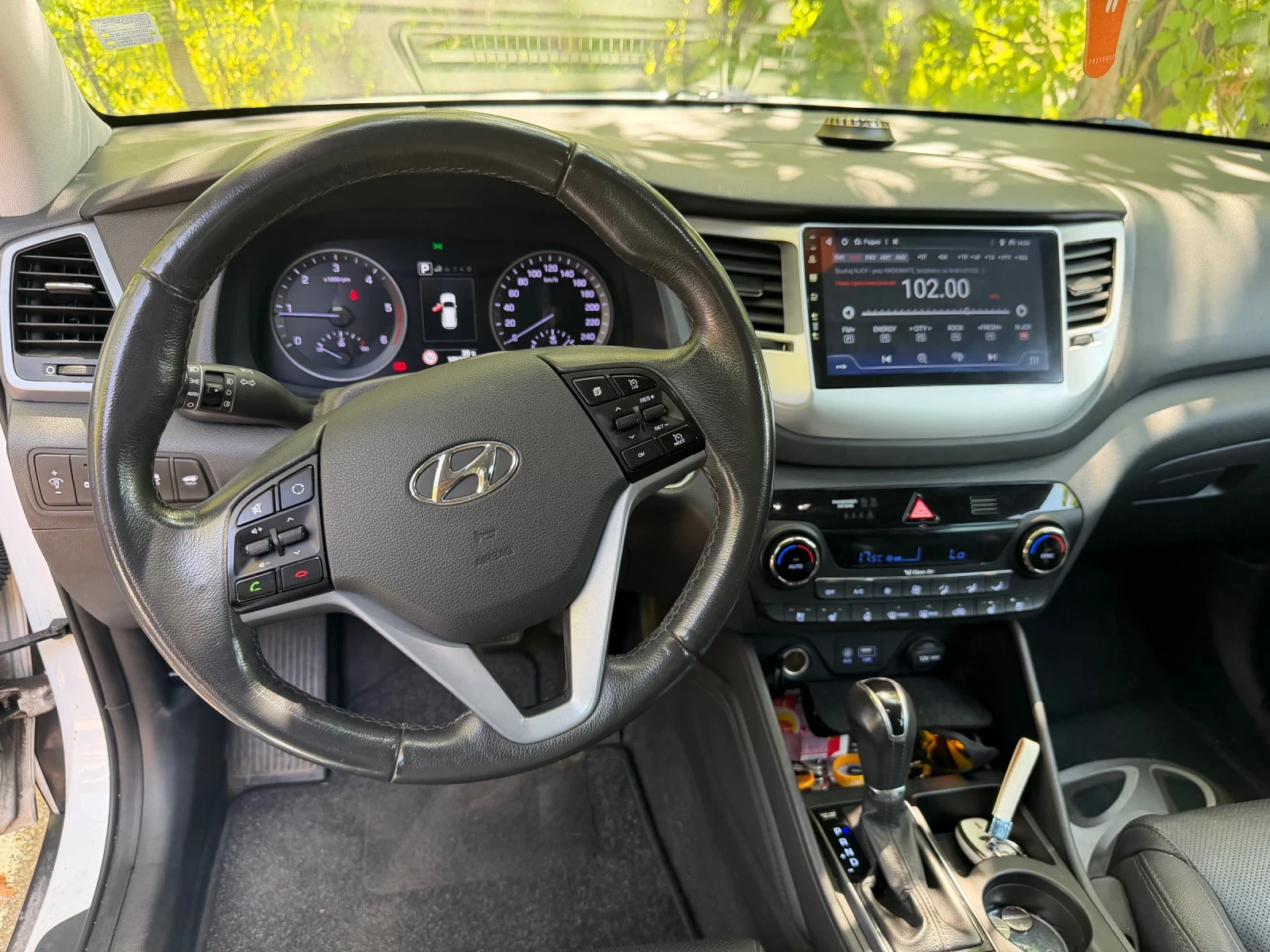 Hyundai Tucson 2.0 CRDI 4x4 185 к.с., снимка 11 - Автомобили и джипове - 55586660