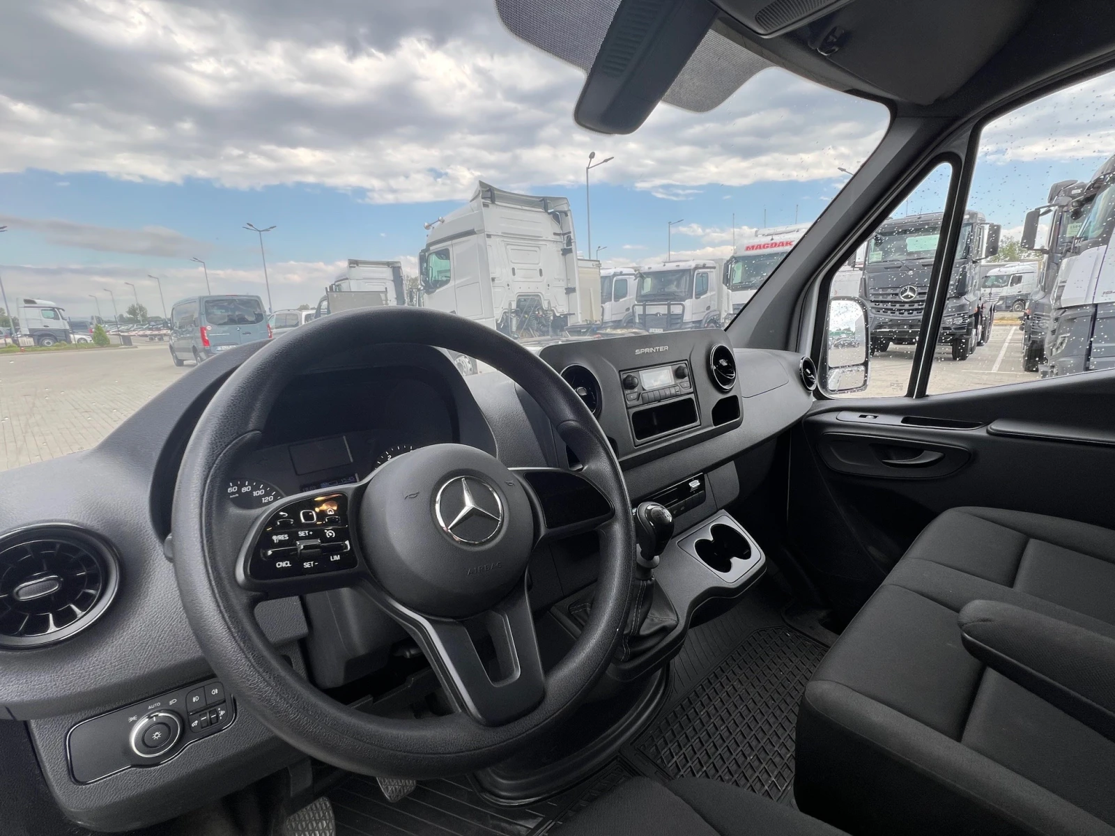 Mercedes-Benz Sprinter 215 KA - изображение 10