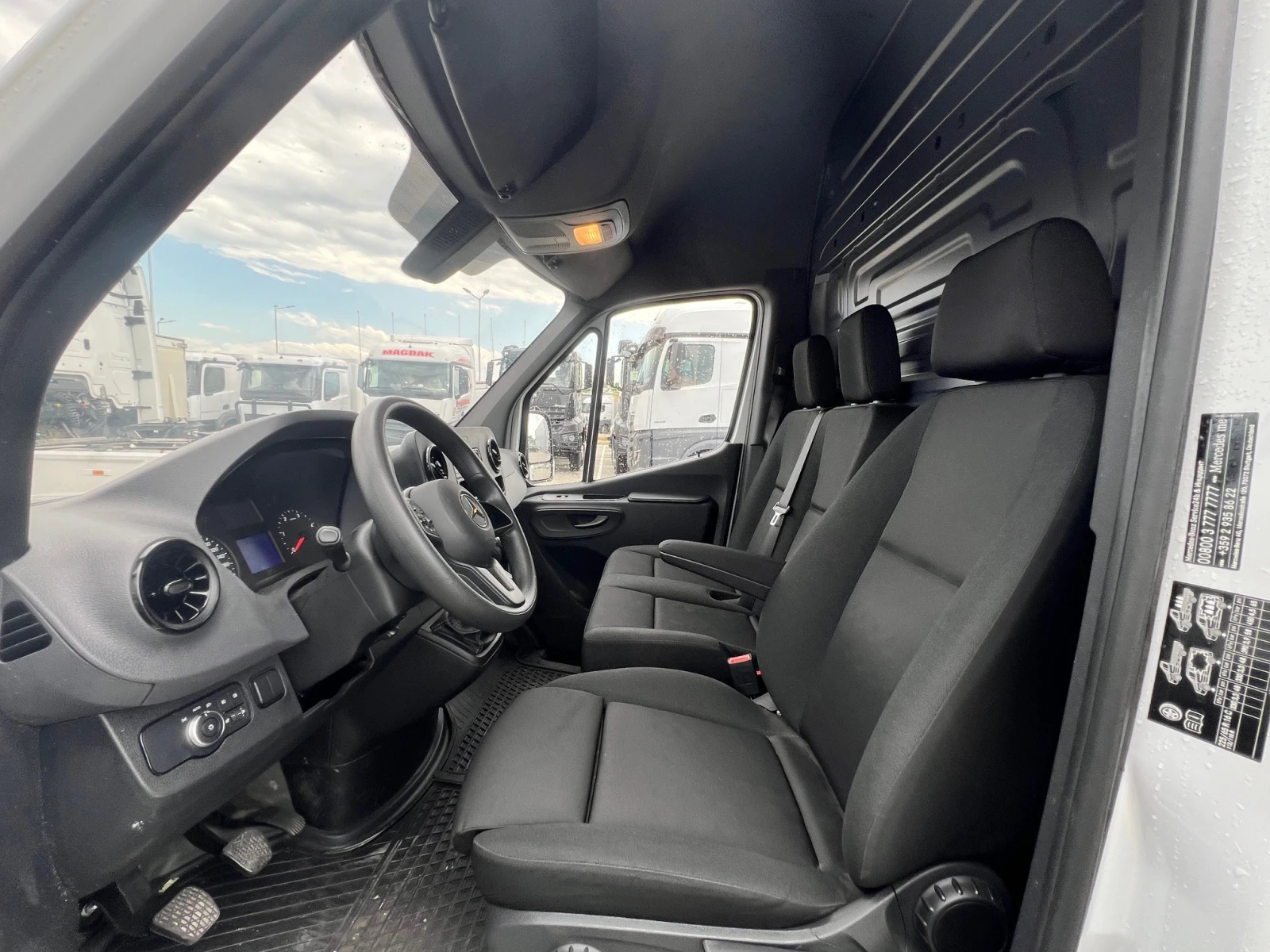 Mercedes-Benz Sprinter 215 KA - изображение 9