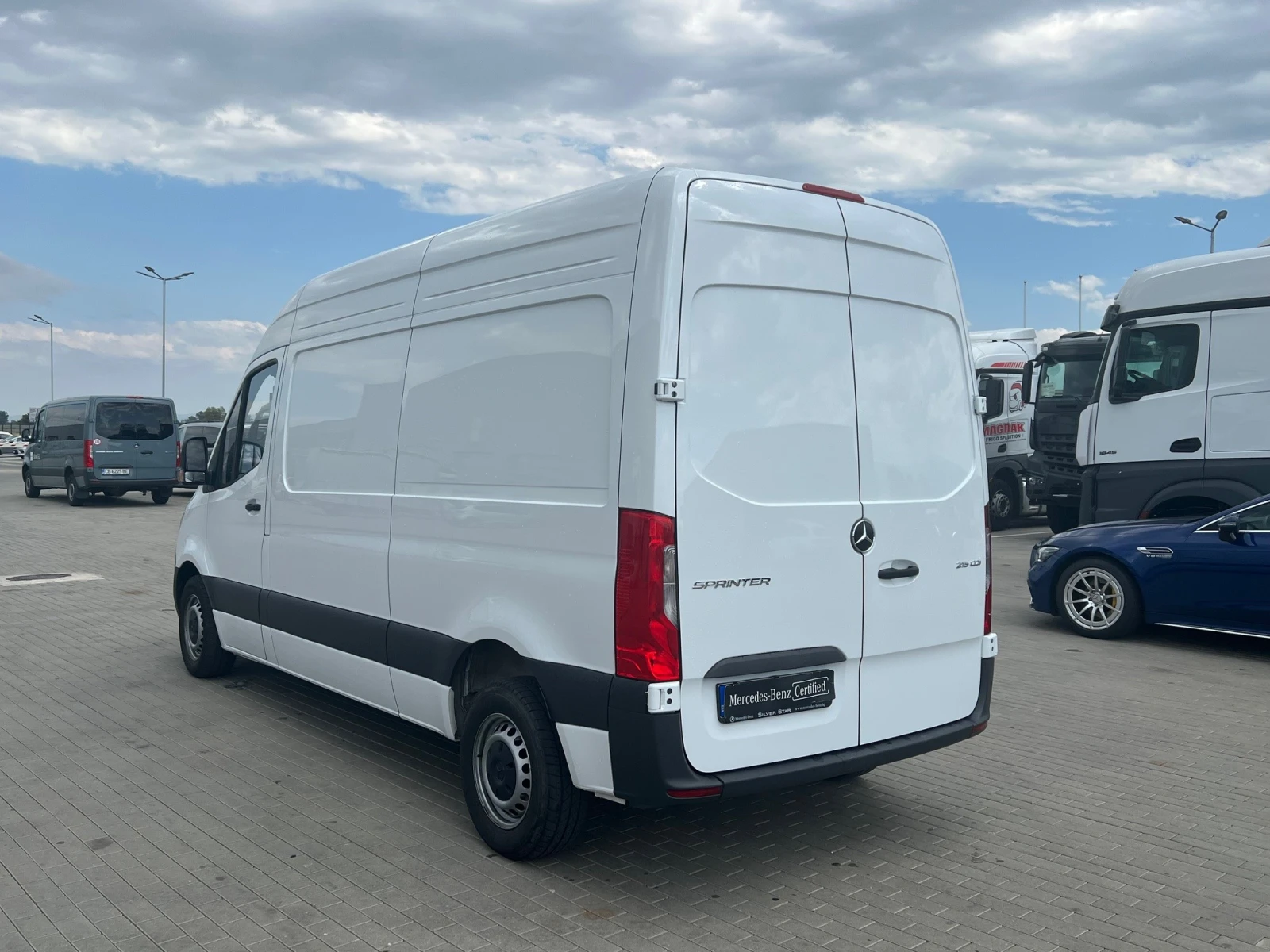 Mercedes-Benz Sprinter 215 KA - изображение 7