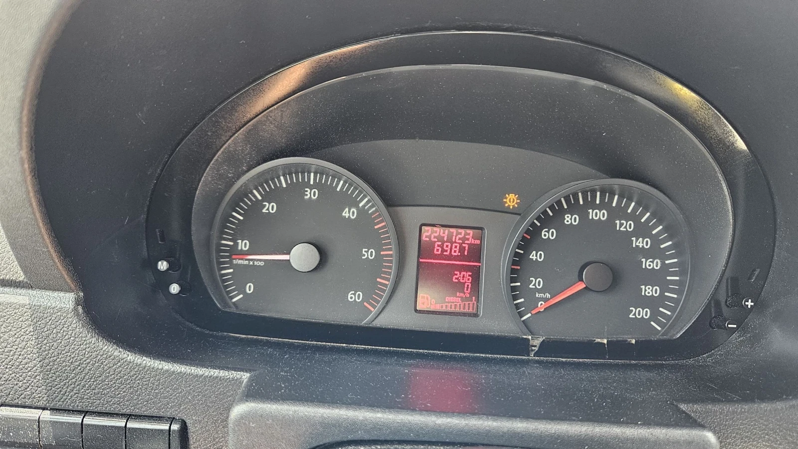 VW Crafter 7места/Климатик!!!, снимка 10 - Бусове и автобуси - 55069129
