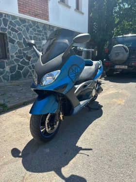  Yamaha T-max