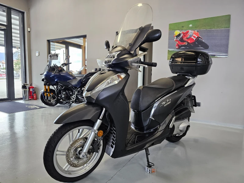 Honda Sh 300ie, ABS, Keyless, 2016г.!, снимка 5 - Мотоциклети и мототехника - 49574146