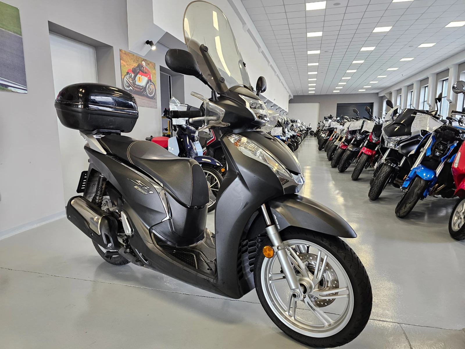 Honda Sh 300ie, ABS, Keyless, 2016.! | Mobile.bg   1