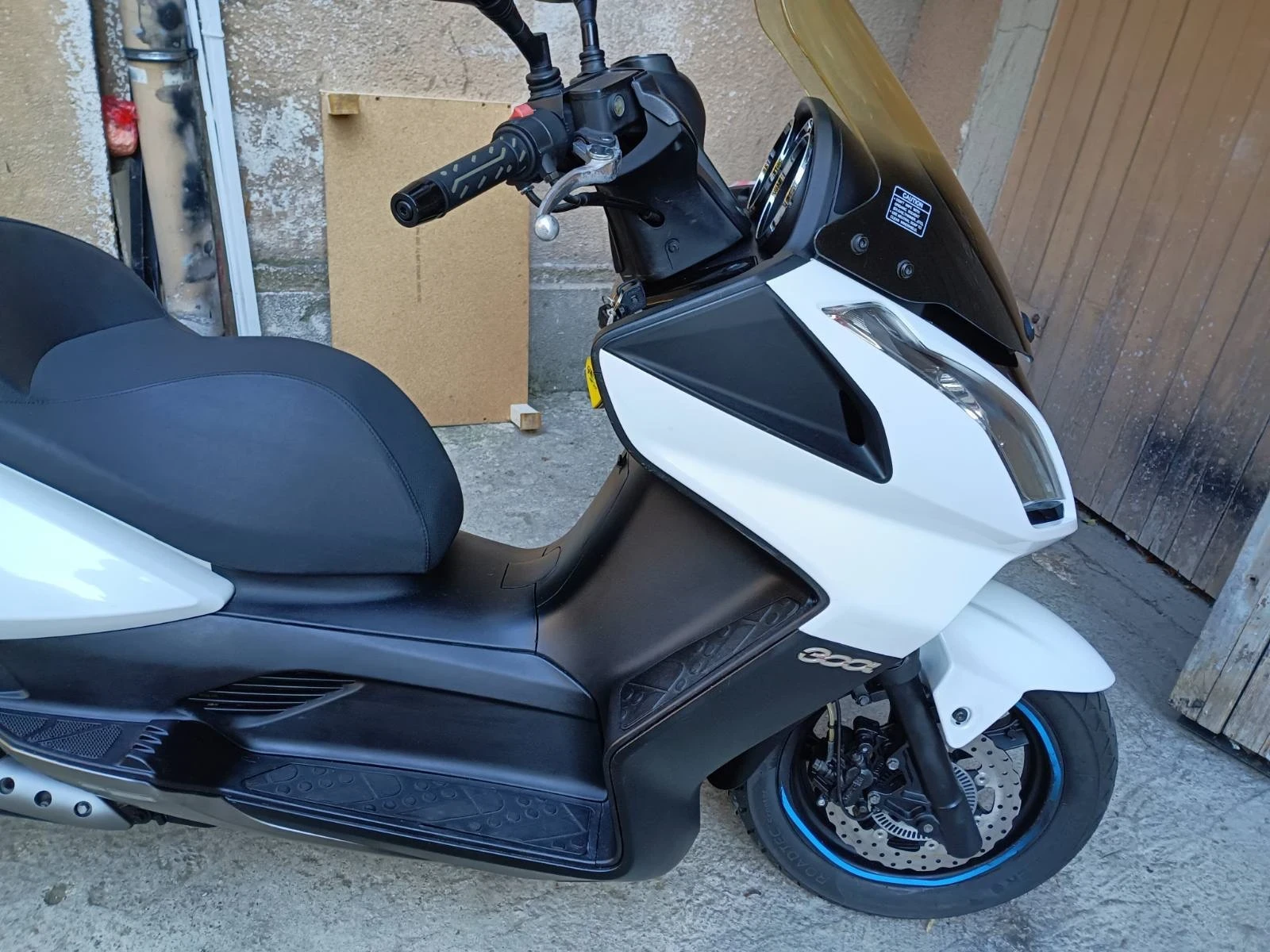 Kymco Downtown 300, снимка 3 - Мотоциклети и мототехника - 56193413