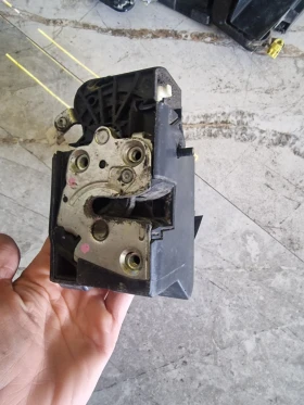 825022281RF брава на задна дясна врата DACIA LOGAN MCVII, снимка 1