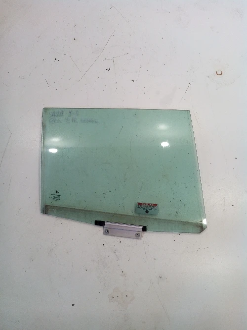 Задно дясно стъкло за Сааб 9-3 комби странично