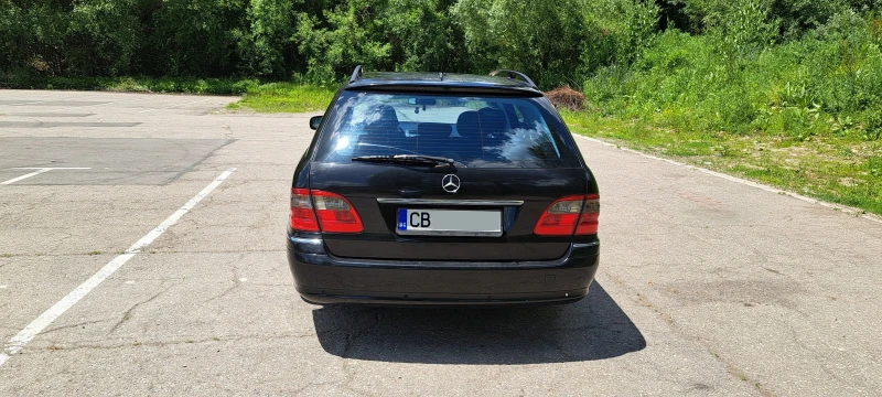 Mercedes-Benz E 220 S211, снимка 3 - Автомобили и джипове - 47735986