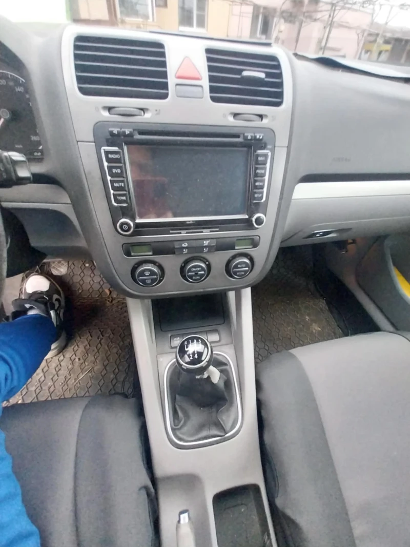 VW Golf SDI 2.00, снимка 8 - Автомобили и джипове - 48042598