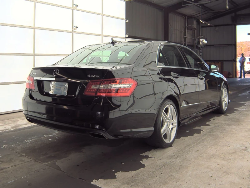 Mercedes-Benz E 500 AMG* PACK* 4MATIC* FACE* V8* BI* TURBO* ПОДГРЕВ* К, снимка 4 - Автомобили и джипове - 48216280