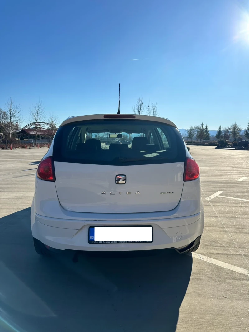 Seat Altea 1.6 TDI, снимка 4 - Автомобили и джипове - 49207090