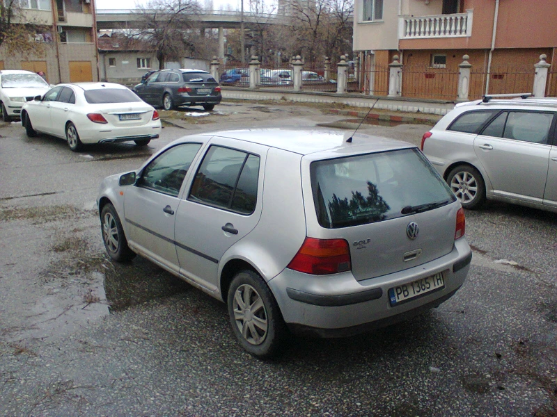 VW Golf 4       * * КЛИМАТИК* * , снимка 4 - Автомобили и джипове - 49441368