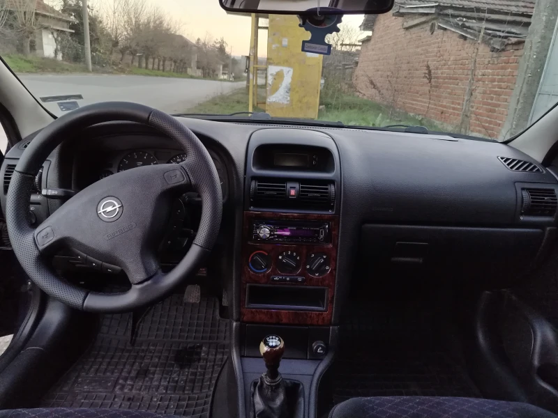 Opel Astra 1.6i 75hp gas, снимка 8 - Автомобили и джипове - 52805210
