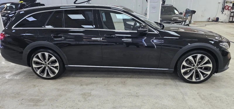 Mercedes-Benz E 220 ALLTRREAIN 220 4 MATIC 9G 360 MULTIBEAM , снимка 7 - Автомобили и джипове - 52225178