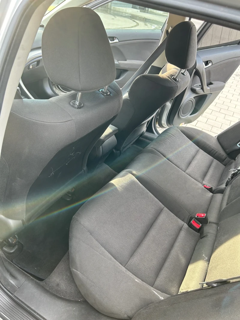 Honda Accord 8 2.2 i-CTDi, снимка 9 - Автомобили и джипове - 52250061