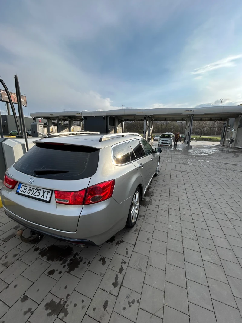 Honda Accord 8 2.2 i-CTDi, снимка 3 - Автомобили и джипове - 52250061