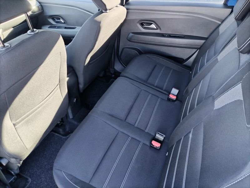 Dacia Jogger Expression /TCe/100 к.с/Бензин /Газ, снимка 12 - Автомобили и джипове - 52414012