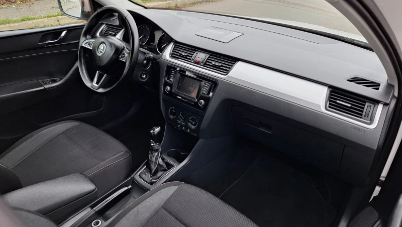 Skoda Rapid Седан 2016г. EURO6 1.6tdi 115кс , снимка 15 - Автомобили и джипове - 53037896