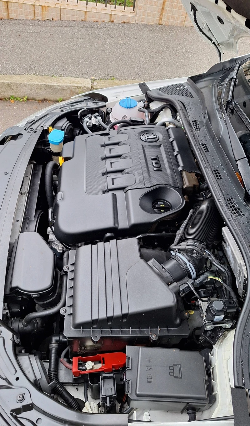 Skoda Rapid Седан 2016г. EURO6 1.6tdi 115кс , снимка 17 - Автомобили и джипове - 53037896