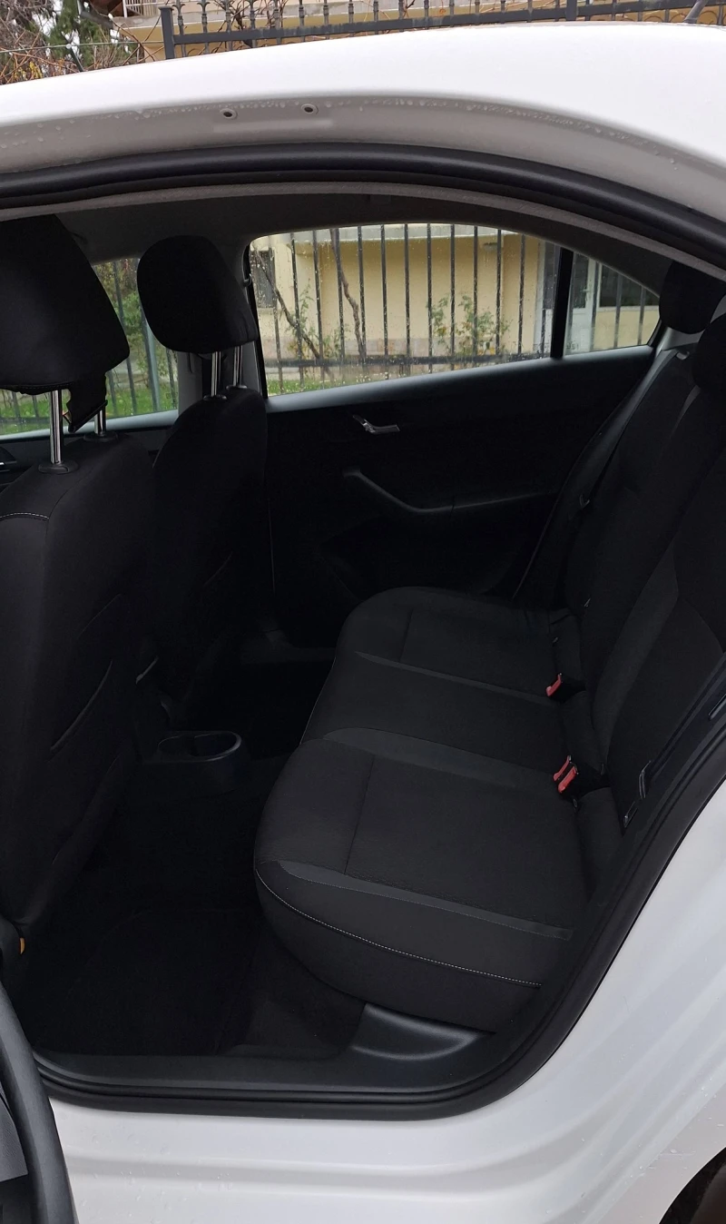 Skoda Rapid Седан 2016г. EURO6 1.6tdi 115кс , снимка 12 - Автомобили и джипове - 53037896