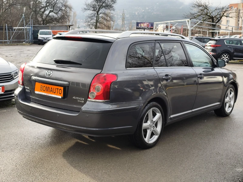 Toyota Avensis 2.2D-4D* Klimatronik* , снимка 4 - Автомобили и джипове - 53232235