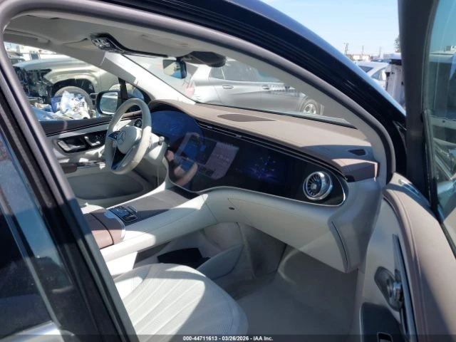 Mercedes-Benz EQS 580* 4MATIC* КОЖА* ПОДГРЕВ* ОБДУХВАНЕ* ПАНОРАМА* F, снимка 5 - Автомобили и джипове - 54831096