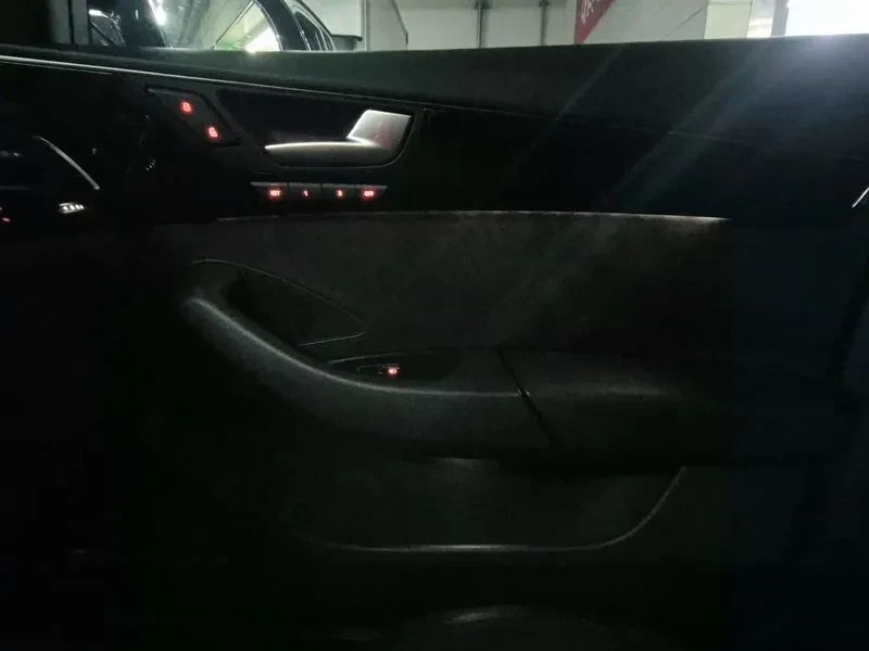 Audi A8 3.0 TDI Quattro - САМО 30% АВАНС, снимка 13 - Автомобили и джипове - 55707667