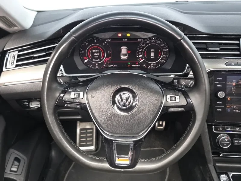VW Arteon 2.0 Tdi Prestige, снимка 13 - Автомобили и джипове - 56652322