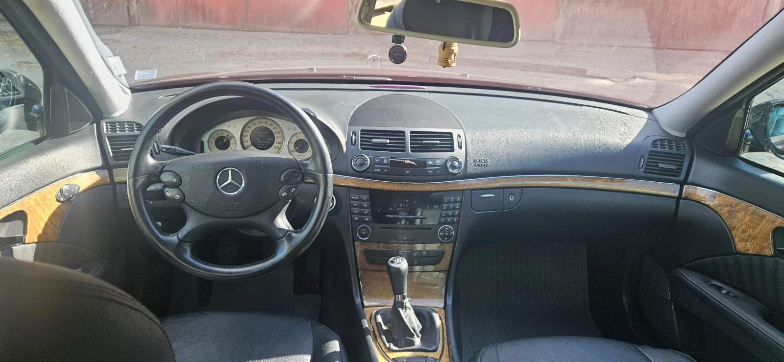 Mercedes-Benz E 220 S211 - изображение 7